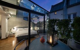 Main Square Studio With Terrace & Air Condition